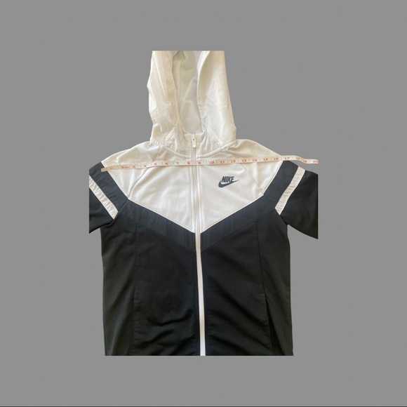 BOYS/KIDS (unisex) NIKE ZIP-UP WITH HOOD - SIZE L - Picture 6 of 8